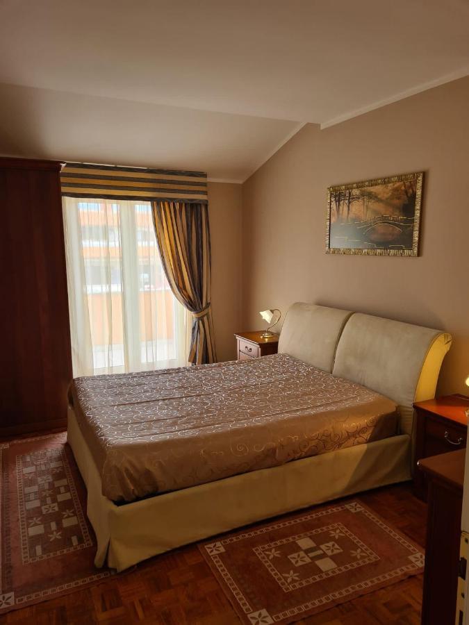 Apartment Sunny Pula Exterior photo