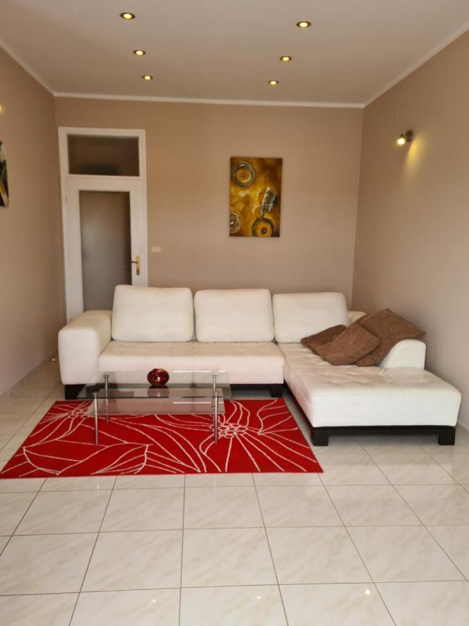 Apartment Sunny Pula Exterior photo